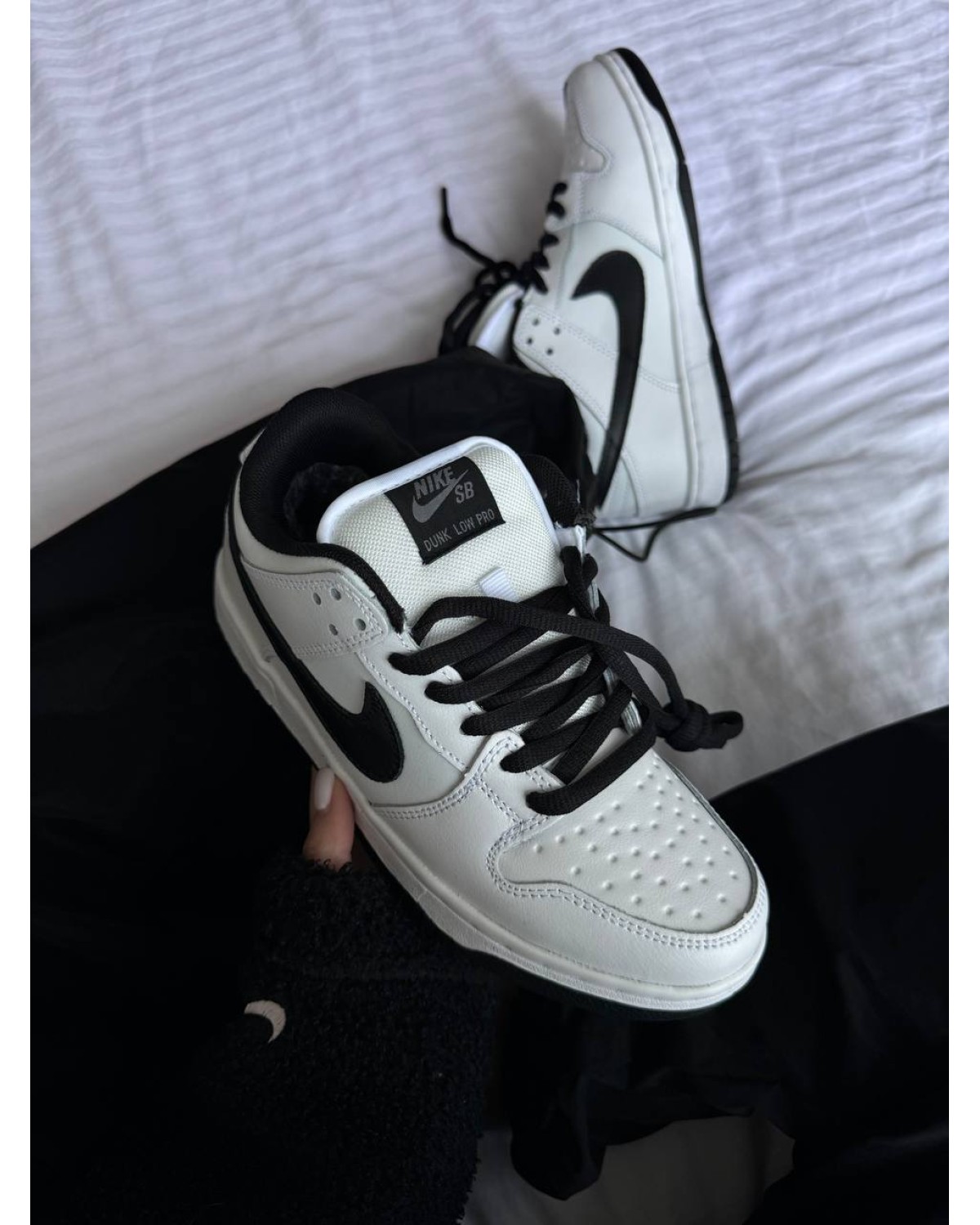 Nike SB Dunk "White/Black" Fur