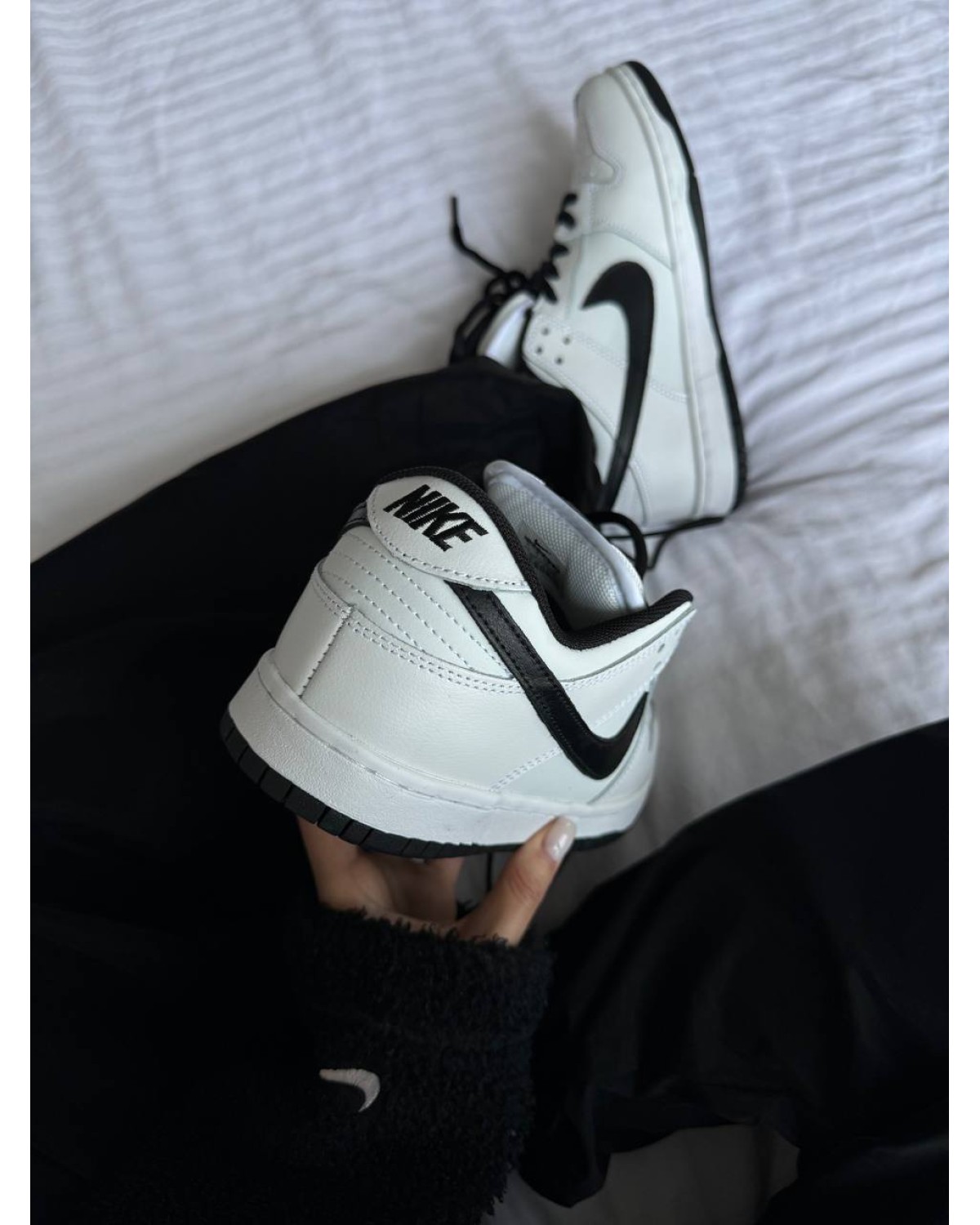 Nike SB Dunk "White/Black" Fur