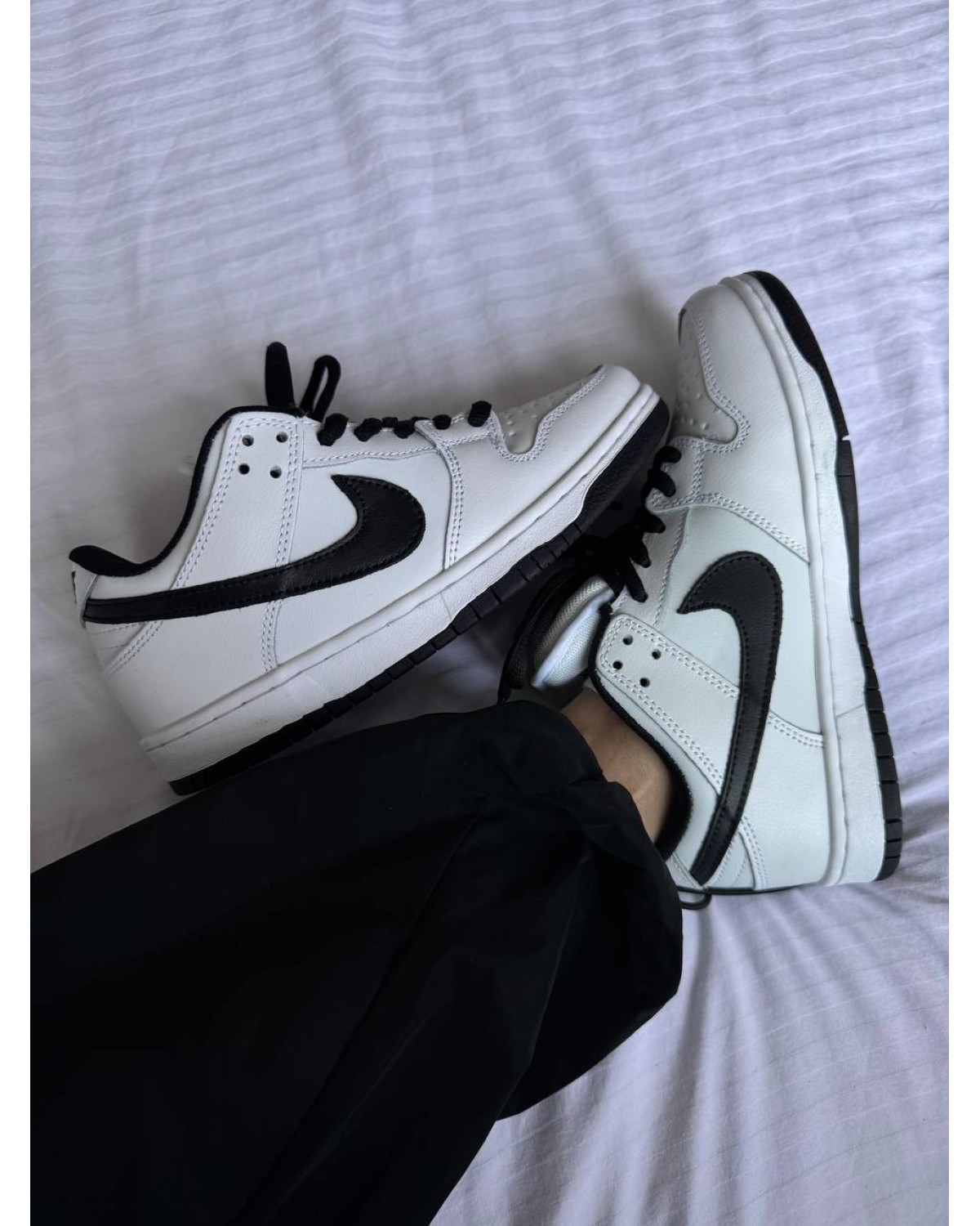 Nike SB Dunk "White/Black" Fur