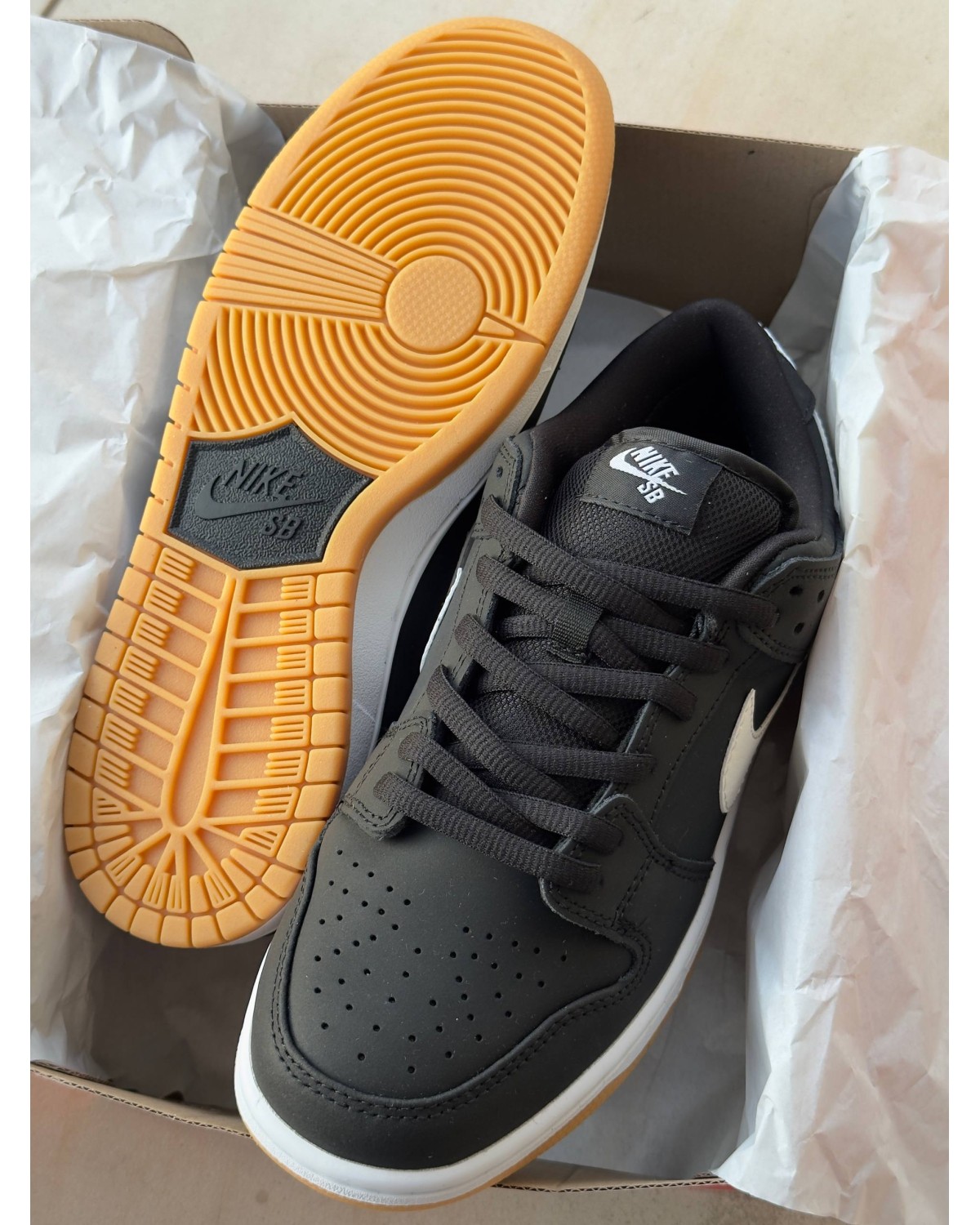 Nike Dunk Low WMNS ‘Black Gum’