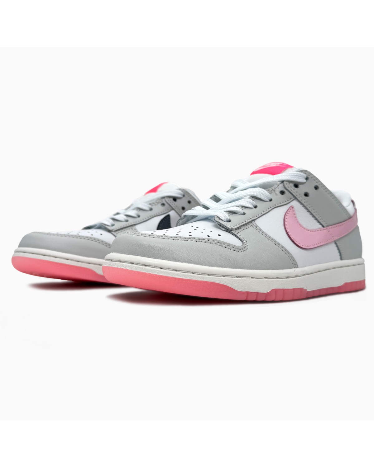 Nike SB Dunk Low Grey/White/Pink