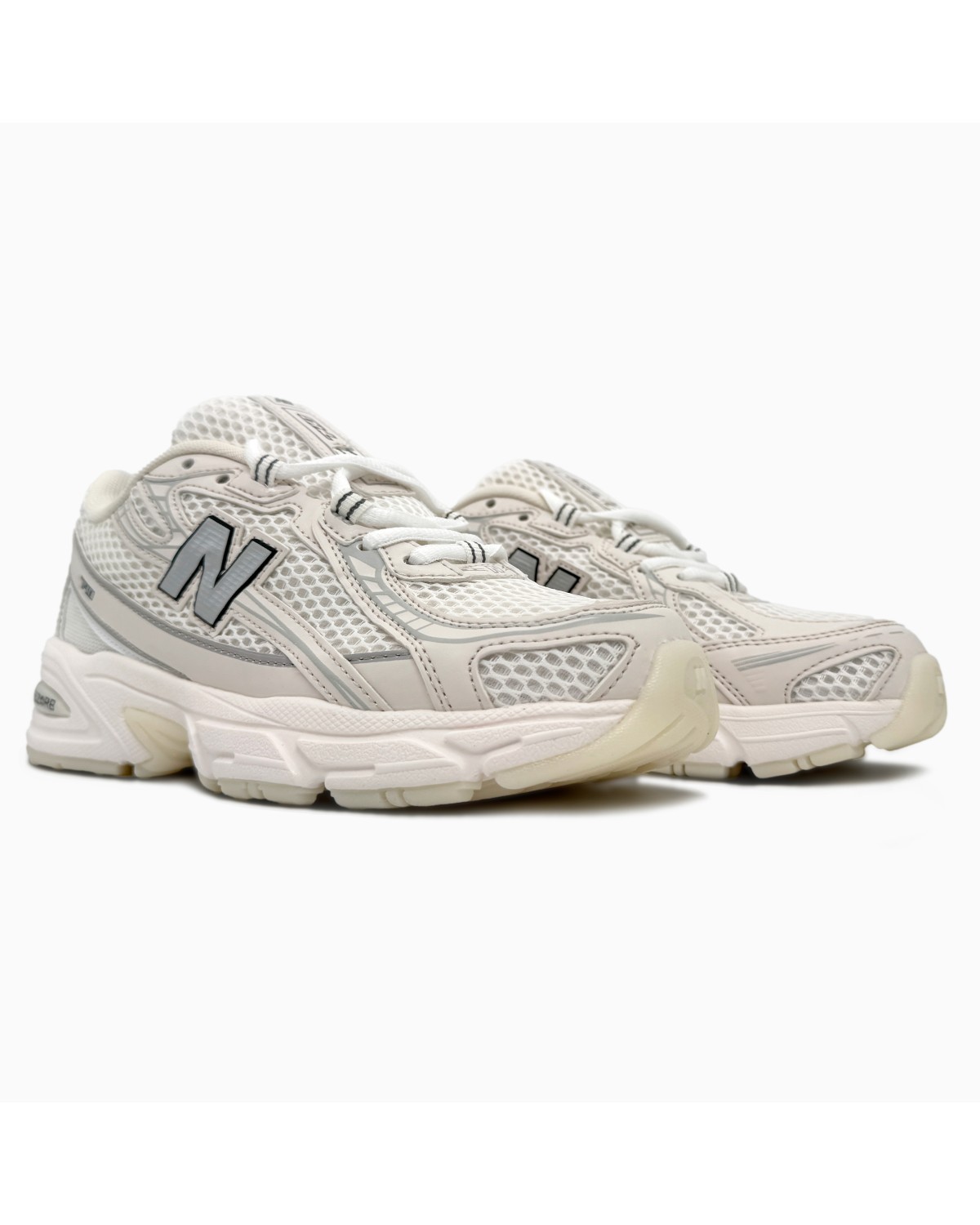 New Balance 740 Beige