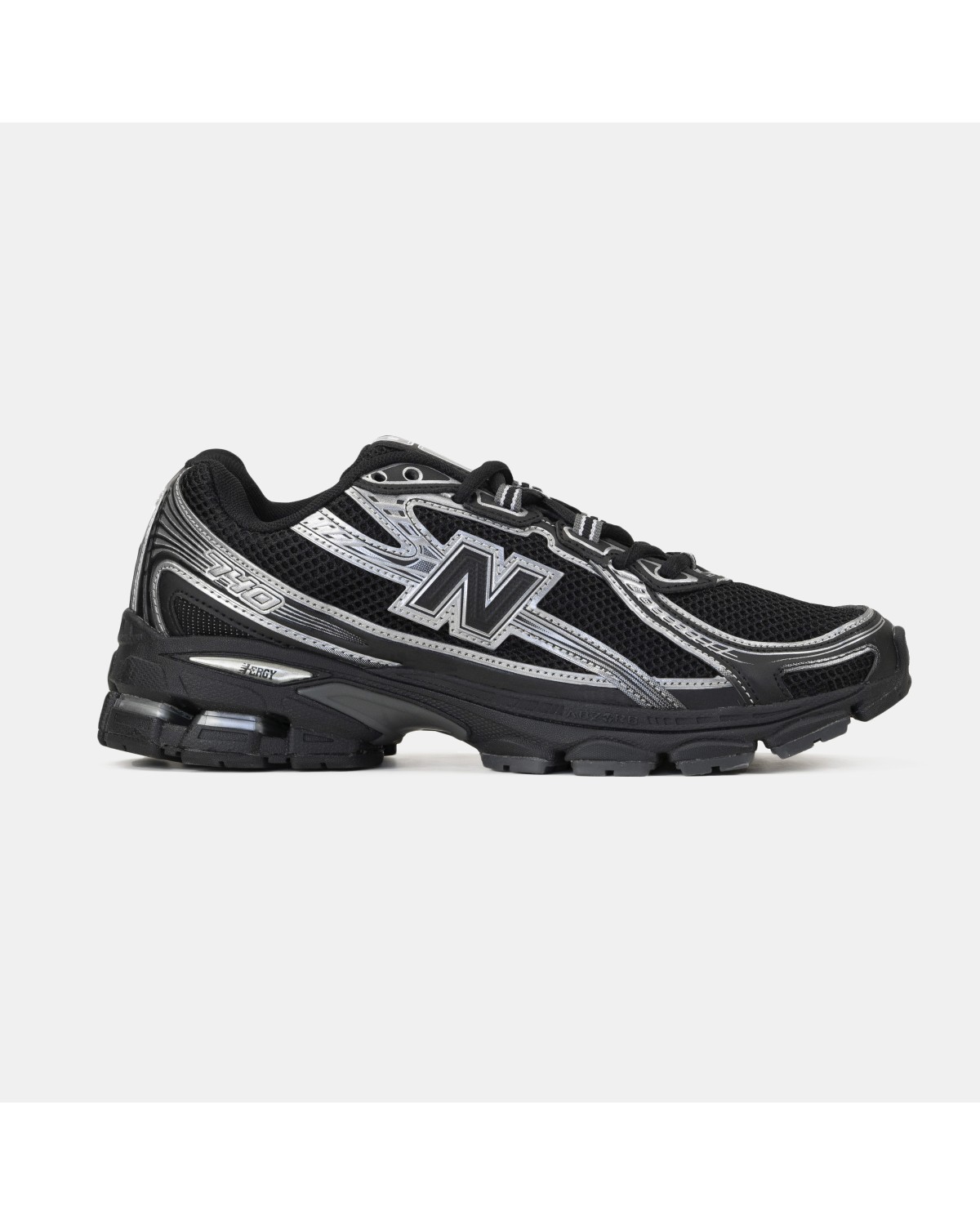 New Balance 740 Black White